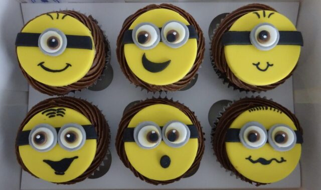 "Minion Cupcakes"