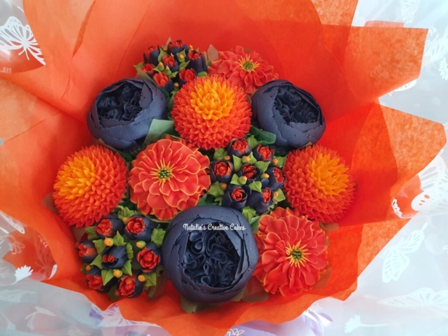 "Medium Deluxe Cupcake Bouquet Orange, Purple"