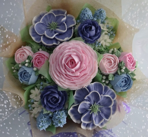 "Small Deluxe Cupcake Bouquet Pinks and Lilacs"