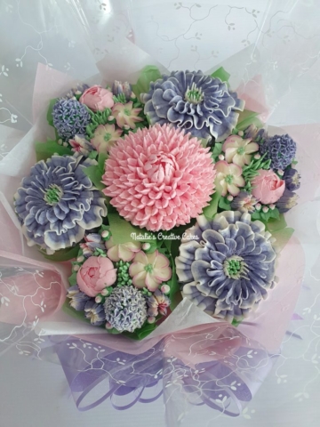 "Small Deluxe Cupcake Bouquet Lilac, Pink"
