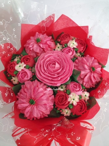 "Small Deluxe Bouquet Pink and Red"
