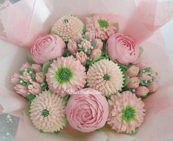"Medium Deluxe Bouquet Blush"