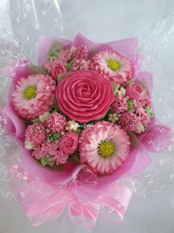 "Small Deluxe Cupcake Bouquet Pinks"