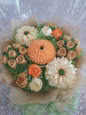 "Small Deluxe Cupcake Bouquet Peach, Caramel, White"