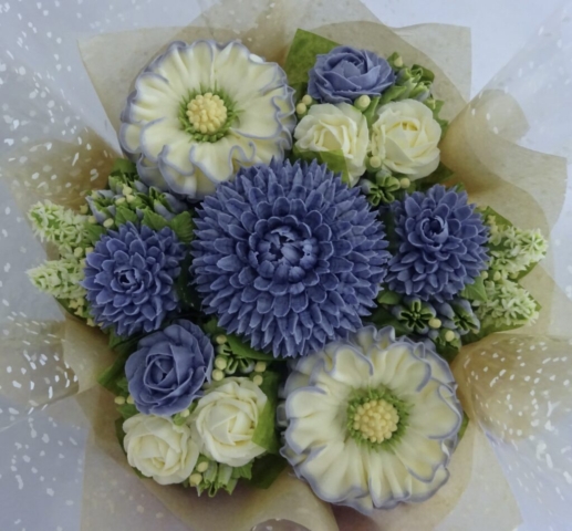 "Small Deluxe Cupcake Bouquet Periwinkle"