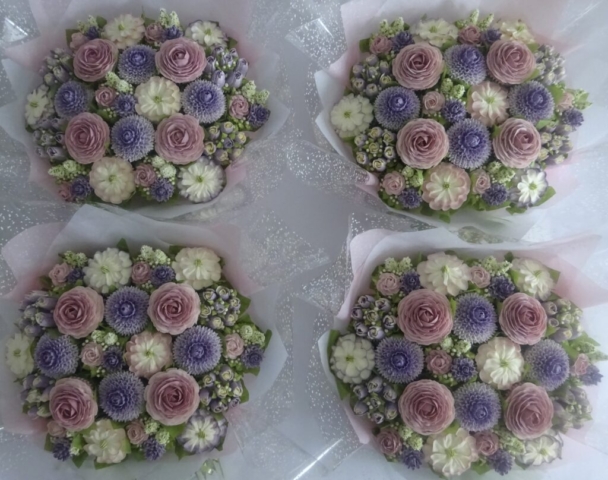 "Extra Large Cupcake Bouquet Vintage"
