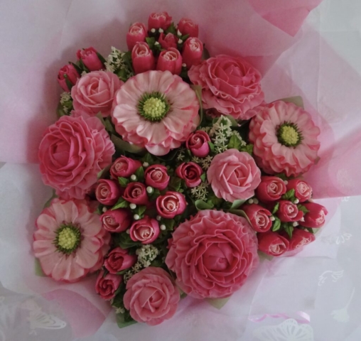 "Medium Deluxe Cupcake Deep Pinks"