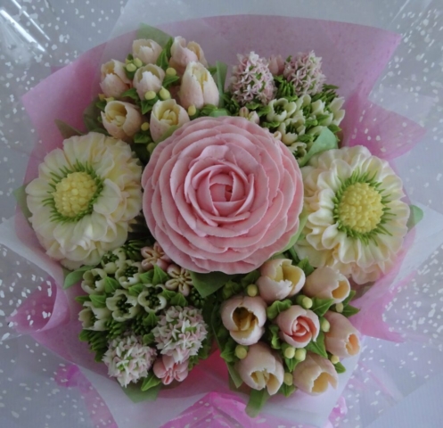 "Small Deluxe Cupcake Pinks and Greens"