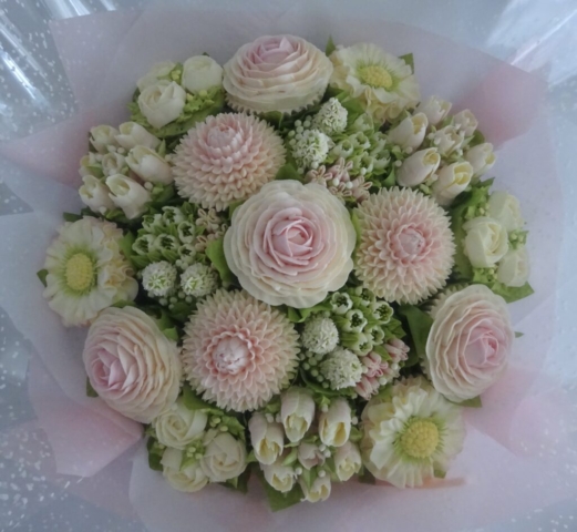 "Large Cupcake Bouquet Blush"