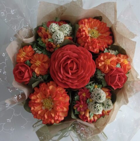 "Small Deluxe Cupcake Bouquet Reds, Oranges"