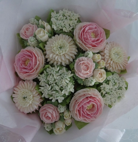 "Medium Deluxe Cupcake Bouquet in Pale Pink"