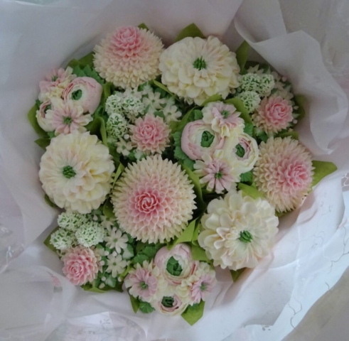 "Medium Deluxe Cupcake Bouquet in Blush Pink"