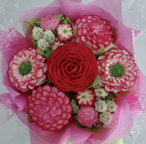 "Small Bouquet in Bright Pink"
