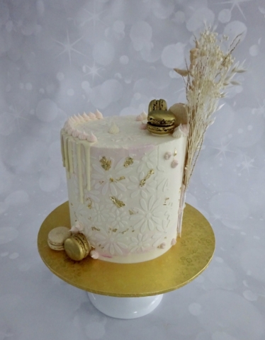 "Rustic Drip Cake"