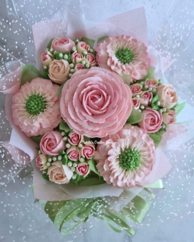 "Small Deluxe Cupcake Bouquet Pale Pinks"