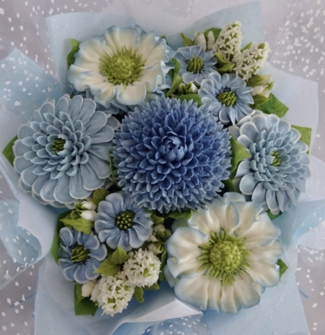 "Small Deluxe Cupcake Light Blues"