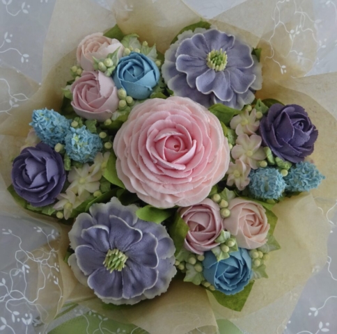 "Small Deluxe Cupcake Bouquet Spring Pastels"
