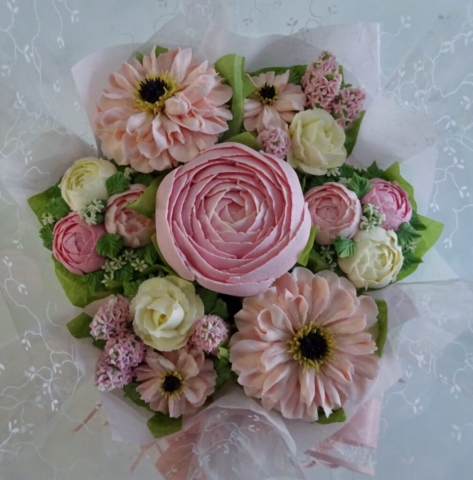 "Small Deluxe Cupcake Bouquet Pinks"