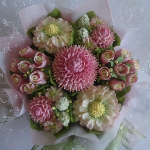 "Small Deluxe Cupcake Bouquet Pinks"
