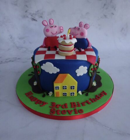 "Peppa Peg Cake"