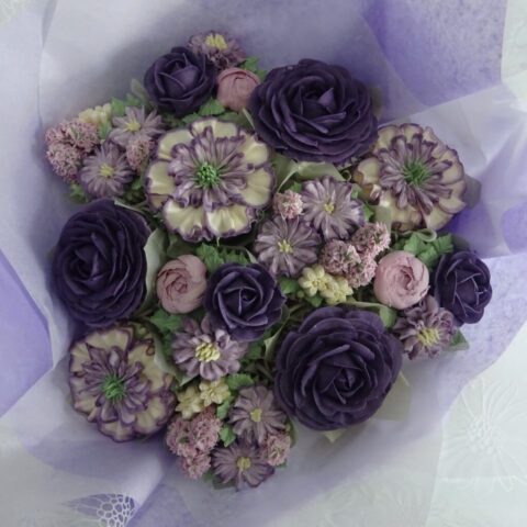 "Medium Deluxe Cupcake Bouquet in Purples"