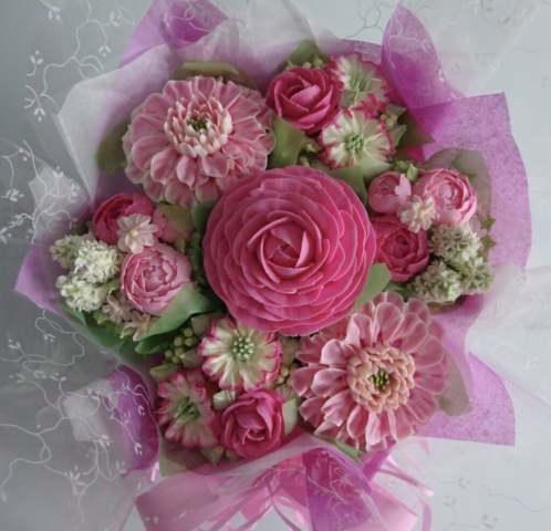 "Small Bouquet in Bright Pinks"