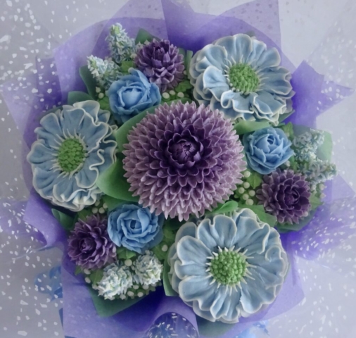 "Small Deluxe Cupcake Bouquet Baby Blue and Purple"