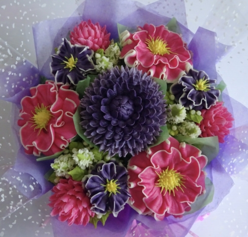 "Small Deluxe Cupcake Bouquet Purple and Deep Pink"