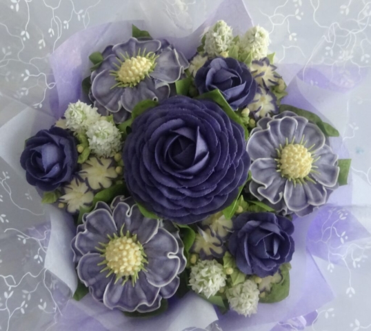 "Small Deluxe Cupcake Bouquet Purple"