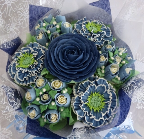 "Small Bouquet in Navy"