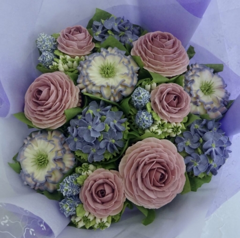 "Deluxe Cupcake Bouquet in Dusky Pink and Periwinkle"