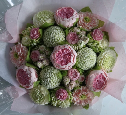 "Large Cupcake Bouquet Pink, White"