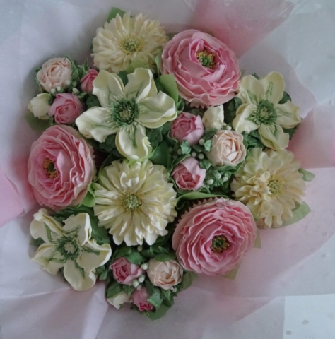 "Medium Deluxe Cupcake Bouquet in Pastel Pink Shades"