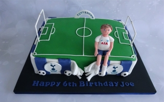 "Tottenham Hotspur Football Pitch Cake"