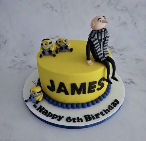 "Minions Cake"