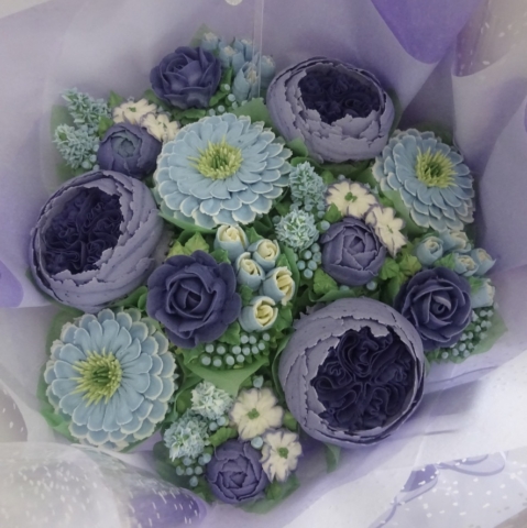 "Medium Deluxe Cupcake Bouquet Purples, Blues"