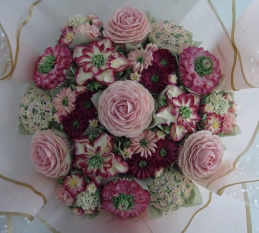 "Large Deluxe Cupcake Bouquet in Pinks and Claret"