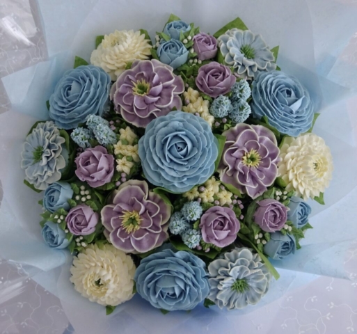 "Large Cupcake Bouquet Baby Baby Blue, Lilac"