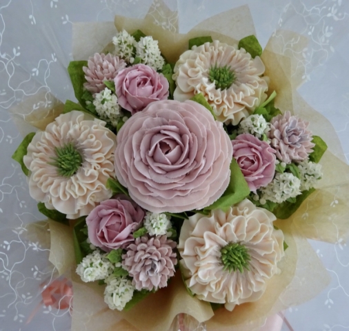 "Small Deluxe Cupcake Bouquet Dusky Pink"