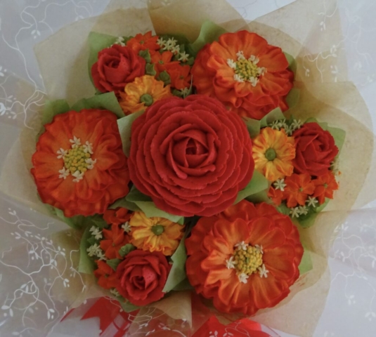 "Small Deluxe Bouquet Deep Oranges"