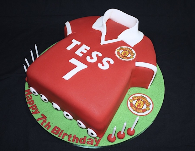 "Manchester United Football Shirt Cake "