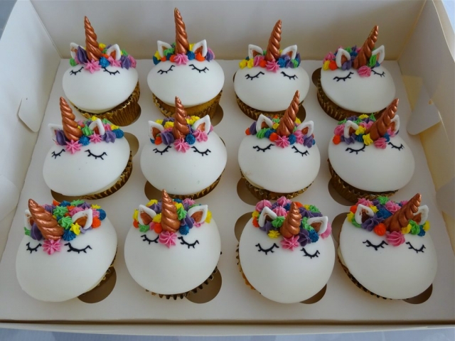 "Bright Unicorns Rose Gold"