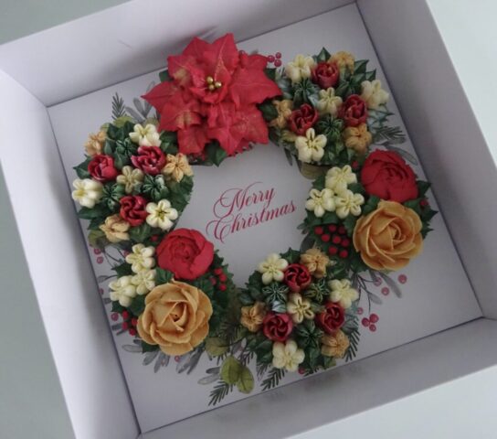 "Christmas Wreath Cupcakes"