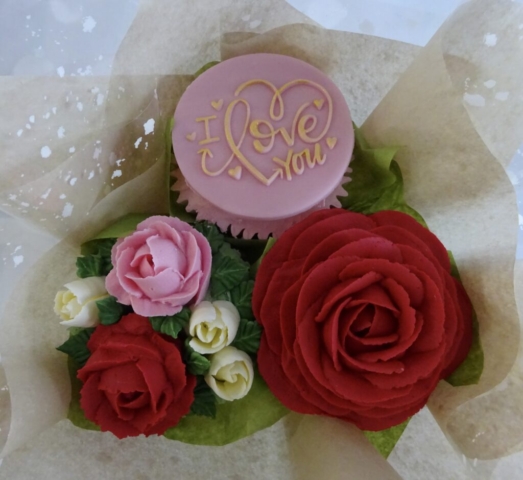 "Valentines Mini Cupcake Bouquet"