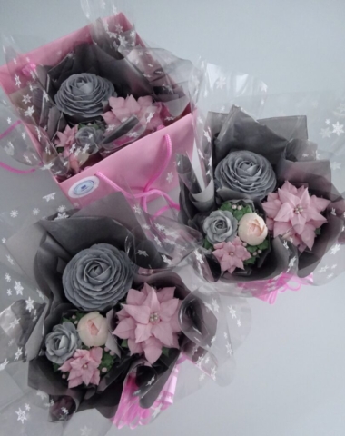 "Pink Christmas Mini Cupcake Bouquets"