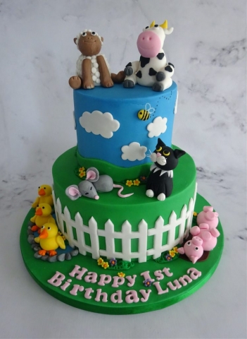 "On The Farm Cake"