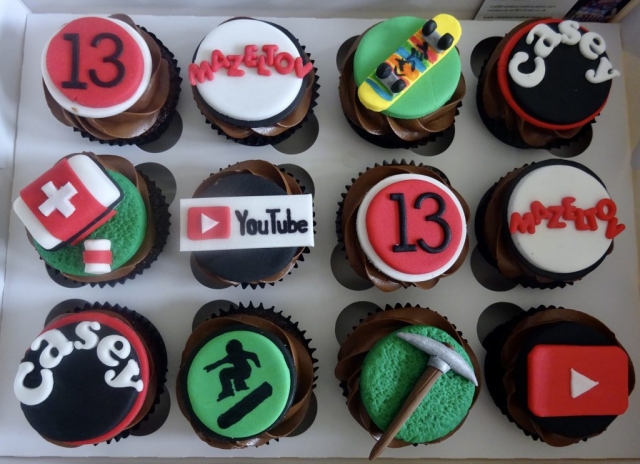 "Fortnite and YouTube Cupcakes"