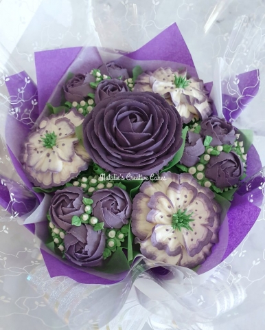 "Small Deluxe Bouquet in Lilac"