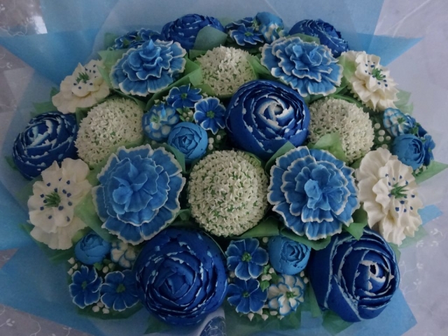"Extra Large Bouquet in Blues"