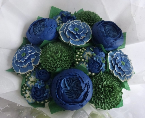 "Medium Deluxe Bouquet in Blue and Green"